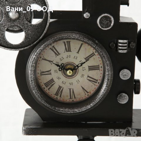 Часовник с дизайн "ретро фотоапарат", снимка 3 - Декорация за дома - 38164195