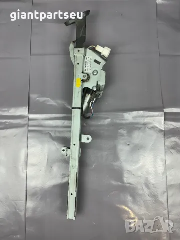 Механизъм за подаване на колан ЛЯВ за W209 Мерцедес Mercedes A2038600182