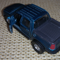 Maisto Ford Sport Trac Explorer 1:47, снимка 3 - Колекции - 36387882