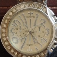 Модерен дамски часовник BAITU QUARTZ много красив стилен дизайн с кристали 42546, снимка 3 - Дамски - 43757639
