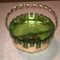 АНТИКА-бонбониера-зелено стъкло/мед месинг-18х18см, снимка 4 - Антикварни и старинни предмети - 26705978
