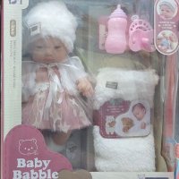 Реалистична Кукла бебе с рокля и Аксесоари, снимка 2 - Кукли - 43252317