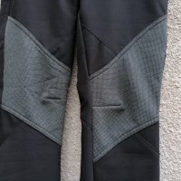 Продавам нов малък зимен софт шел панталон ветроустойчив и влагоустойчив Black Yak , снимка 12 - Панталони - 38319703