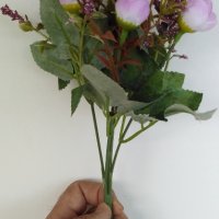 Букетче от изкуствени цветя, снимка 2 - Изкуствени цветя - 35707536