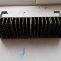 Радиатори с транзистори KD503/502, снимка 1 - Ресийвъри, усилватели, смесителни пултове - 44115727