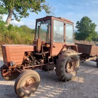 Трактор модел Т 25, ремарке, плуг, култиватор и др., снимка 1 - Селскостопанска техника - 38896354