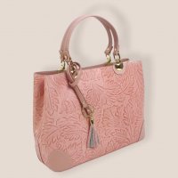 Дамска чанта от естествена кожа с ефектна щампа в розово, снимка 3 - Чанти - 34676979
