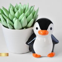 Керамична саксия с фигура на пингвин / Подарък за детска стая / Саксия с фигура на пингвин , снимка 1 - Декорация за дома - 40513327