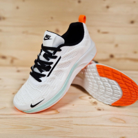 Мъжки маратонки Nike , снимка 2 - Маратонки - 44884420