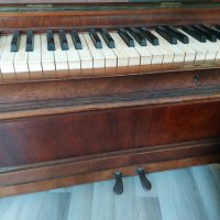 Продавам Австро-Унгарско Качествено запазено пиано, снимка 2 - Пиана - 39691446