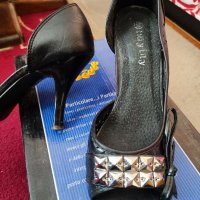 Сандали на ток, снимка 2 - Дамски обувки на ток - 37555600