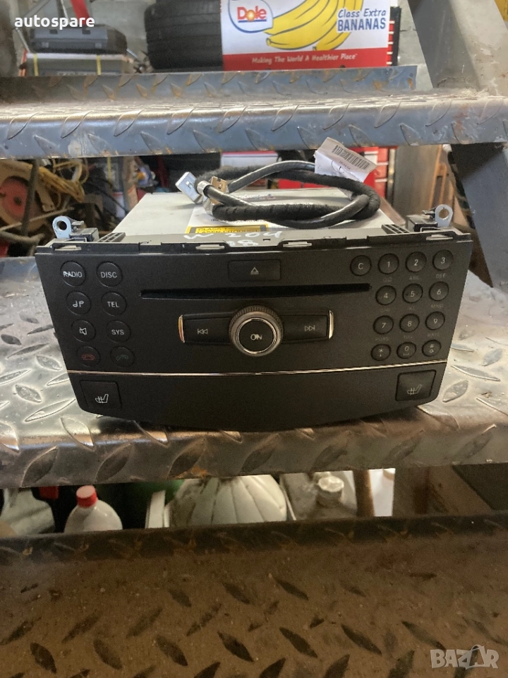 Радио CD плеър Mercedes C-Class W204. A2048700594. , снимка 1