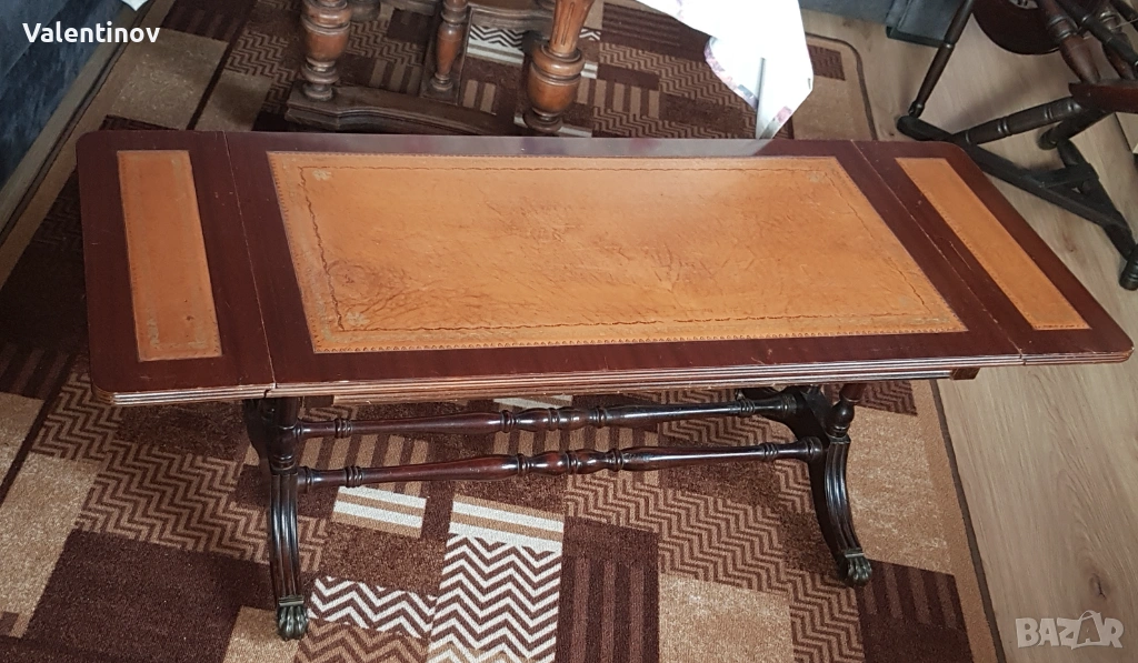 Старинна дървена масичка , снимка 1