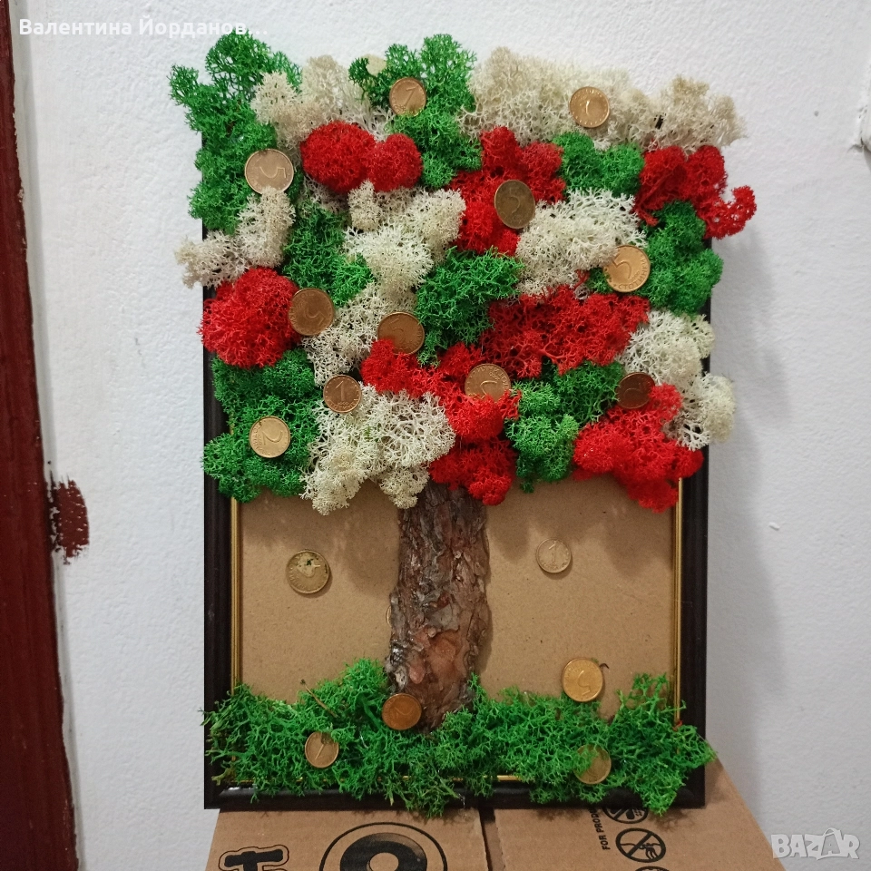 картина А4 дърво със скандинавски мъх и парички, снимка 1