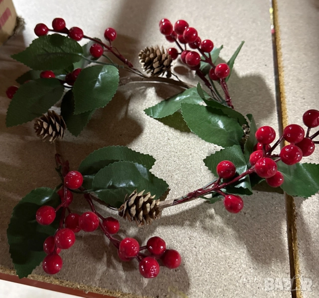 Декоративен венец с офика и шишарки , снимка 1