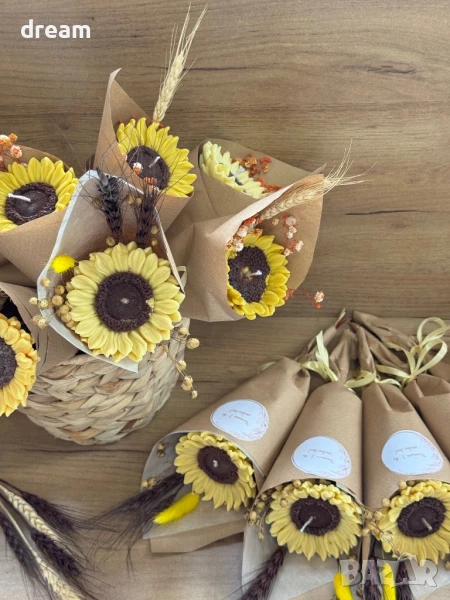 Бюджетни букети за учители с ароматна соева свещ, снимка 1