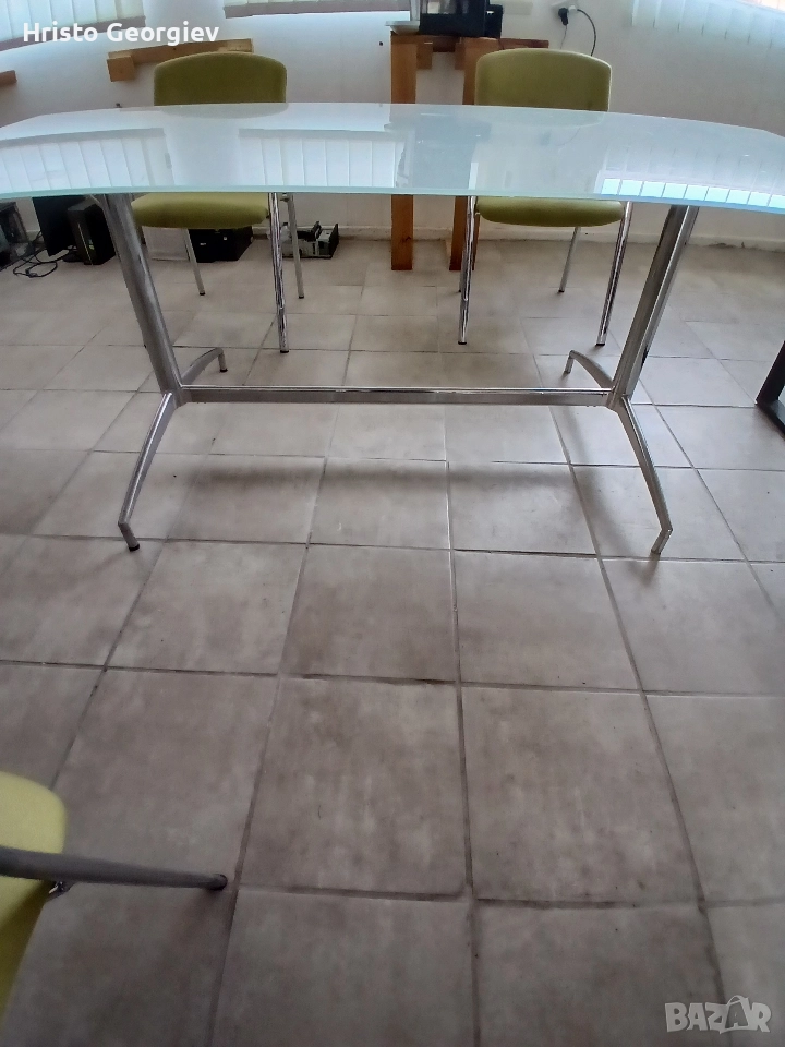 Стъклена маса за трапезария, снимка 1