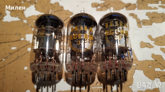 радиолампи ECC88 Tesla