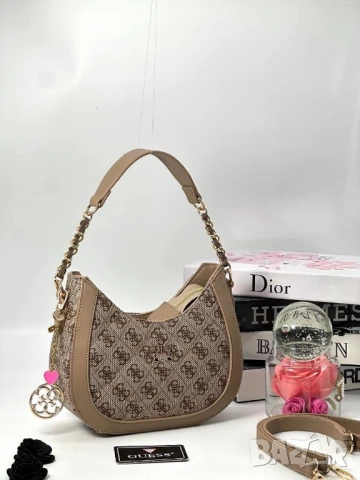чанти guess , снимка 9 - Чанти - 50595367