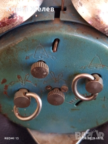 Винтидж механичен будилник СЛАВА СССР рядък за КОЛЕКЦИОНЕРИ 51140, снимка 6 - Антикварни и старинни предмети - 51823811