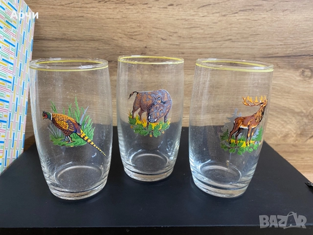 Стъклени чаши с ловен мотив в кутия -1980, снимка 5 - Чаши - 51866568