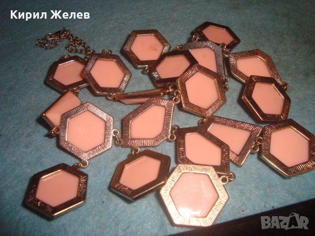 ВИНТИДЖ ФАСЕТИРАНА ЗЛАТИСТА РЕТРО АРТ ОГЪРЛИЦА 26996, снимка 4 - Колиета, медальони, синджири - 35079140