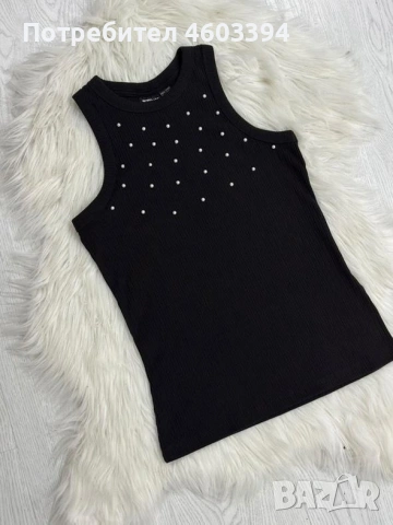 черен crop top с камъни