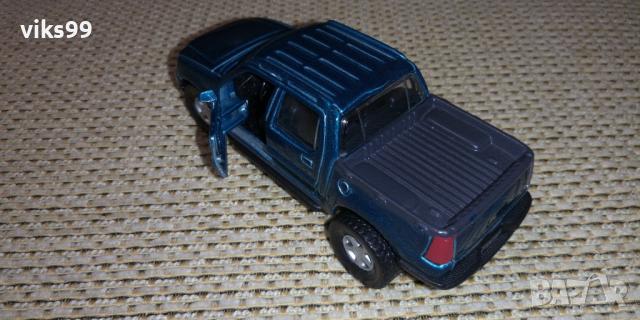 Maisto Ford Sport Trac Explorer 1:47, снимка 3 - Колекции - 36387882