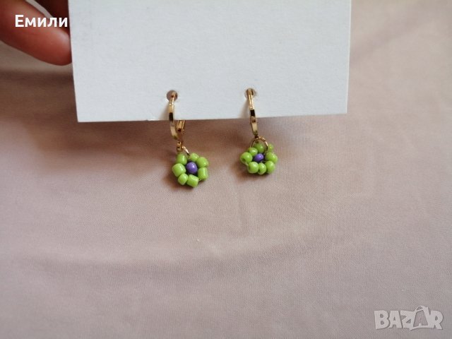 Дамски обеци в златист цвят с висулки цветя от мъниста в зелен и лилав цвят, снимка 6 - Обеци - 43838951