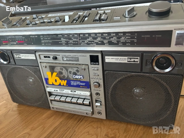 Hitachi TRK 8190E радио касетофон, снимка 4 - Радиокасетофони, транзистори - 53561153
