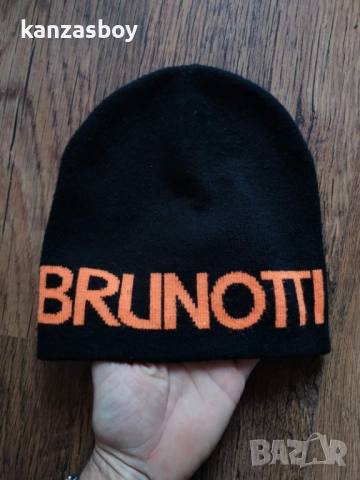 brunotti winter hat - страхотна зимна шапка 