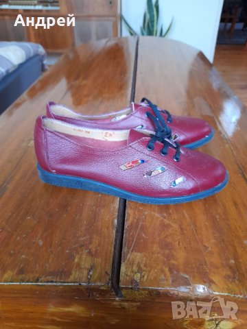 Стари детски обувки Пирин, снимка 2 - Антикварни и старинни предмети - 32646046