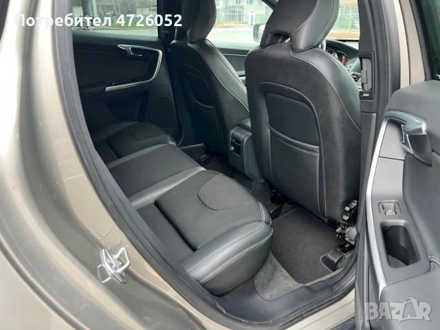 Volvo XC60 T5 2.5 бензин, снимка 7 - Автомобили и джипове - 53312963