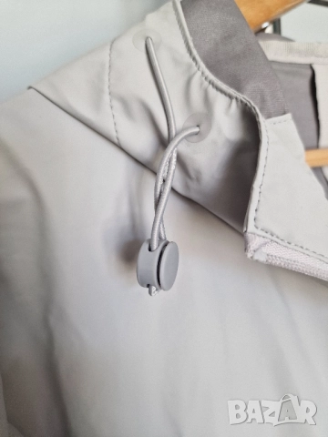 Страхотно дамско яке ветровка RAINS размер S / М, снимка 4 - Якета - 51764454