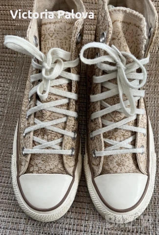 Скъпи златисти кецове CONVERSE оригинал, снимка 9 - Кецове - 50477480
