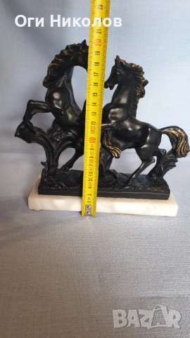 Красива пластика-композиция на коне, снимка 8 - Антикварни и старинни предмети - 51708570