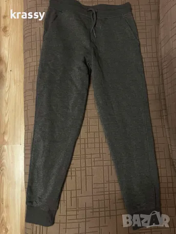 НОВО дебело детско спортно долнище George (9-10 г.)