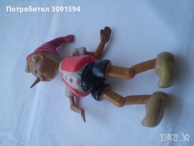 Колекционерска Стара бакелитена детска играчка Пинокио      Буратинодоста запазена за годините си, снимка 11 - Колекции - 37516733