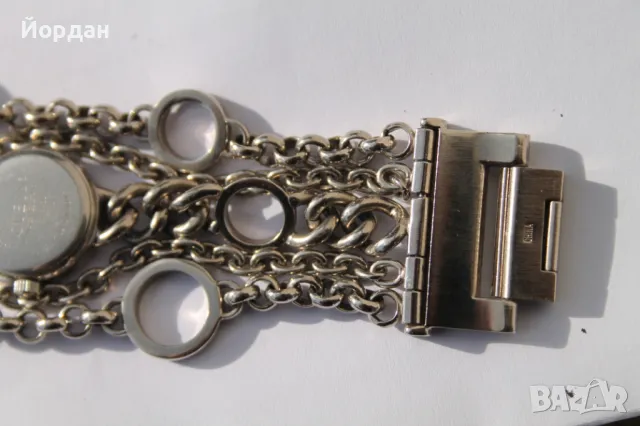 Дамски часовник гривна ''Guess'', снимка 9 - Дамски - 49546707