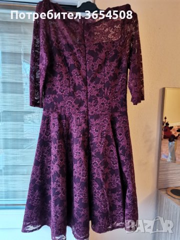 Красива разкроена рокля до коляното от дантела  в цвят бордо, снимка 2 - Рокли - 43251359