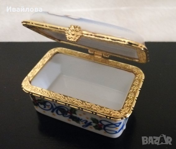 Порцеланова малка бижутерна кутийка с Коледни мотиви, снимка 5 - Коледни подаръци - 27214034