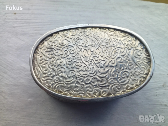 МЕТАЛНА КУТИЯ, снимка 3 - Антикварни и старинни предмети - 53511767