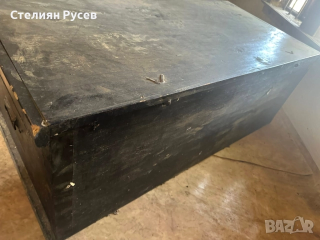 стар дървен сандък за дрехи -цена 40лв или 20,45 евро салкъм, тежък и масивен   - идвате и товарите , снимка 2 - Ракли - 52037356