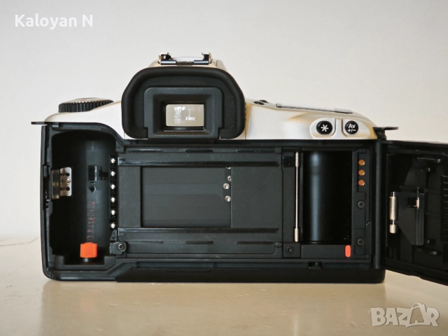 Фотоапарат Canon EOS300, снимка 2 - Фотоапарати - 52706012