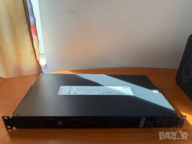 APC AP4423 автоматичен превключвател на захранване (ATS)