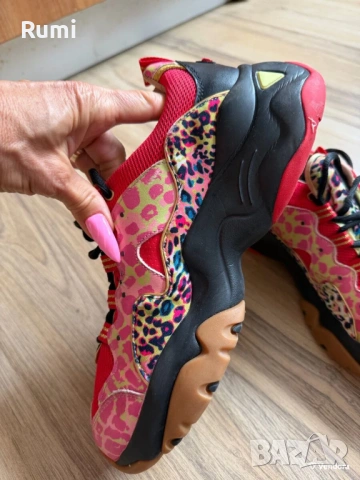 Оригинални шикозни маратонки Skechers Limited Edition! 39 н, снимка 7 - Дамски ежедневни обувки - 52344509