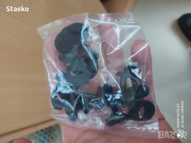 за бмв ПЛАСТМАСОВИ ЩИПКИ ЗА ЗАКРЕПЯНЕ НА СТЕЛКИ КЪМ ПОДА, снимка 3 - Аксесоари и консумативи - 28210288