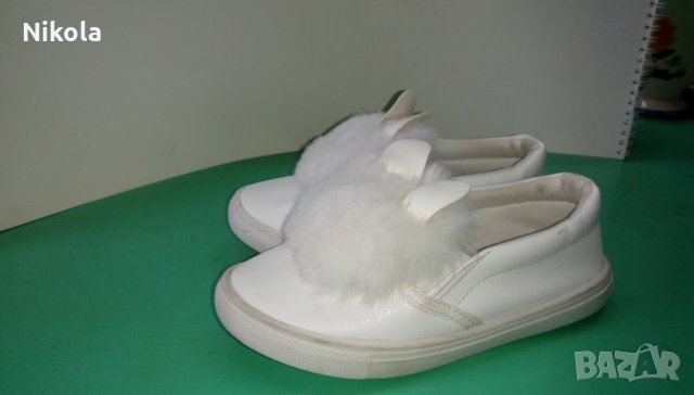 Детски бели спортни обувки Fashion с пухчета и ушички - като зайче, снимка 8 - Детски маратонки - 27332778