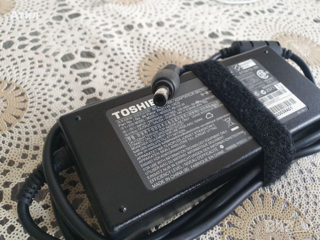 Оригинално зарядно Toshiba 19v 6.32A 120W, снимка 2 - Лаптоп аксесоари - 37102680