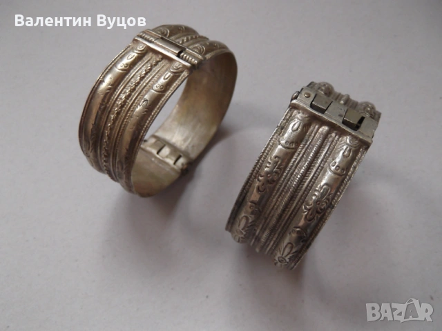 Продавам старинни гривни